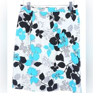 Idea White, Black & Blue Floral Print 97% Cotton 3% Spandex Skirt Size 4